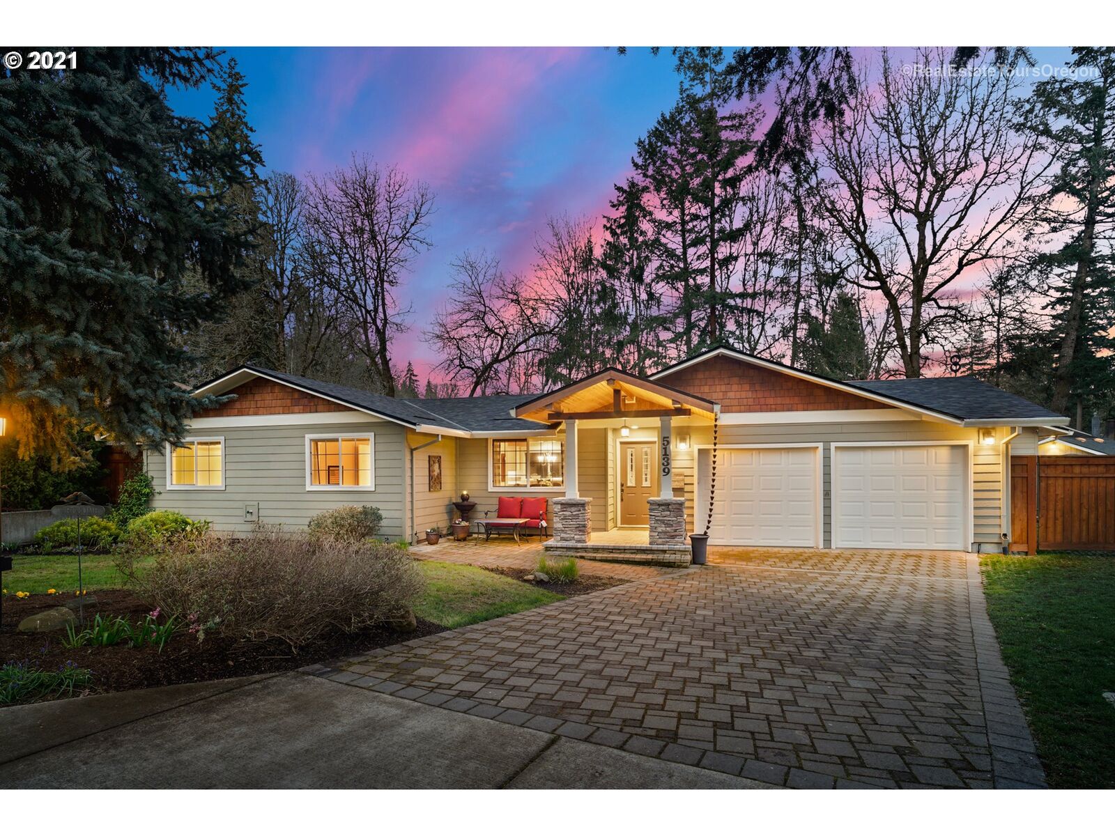 Property Photo:  5139 Tualata Ln  OR 97035 