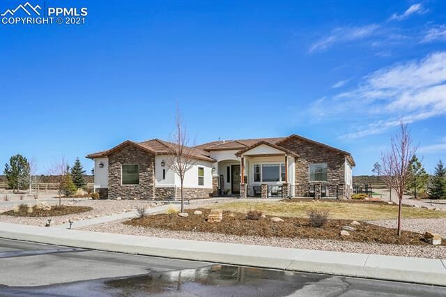 Property Photo:  2375 Coyote Crest View  CO 80921 