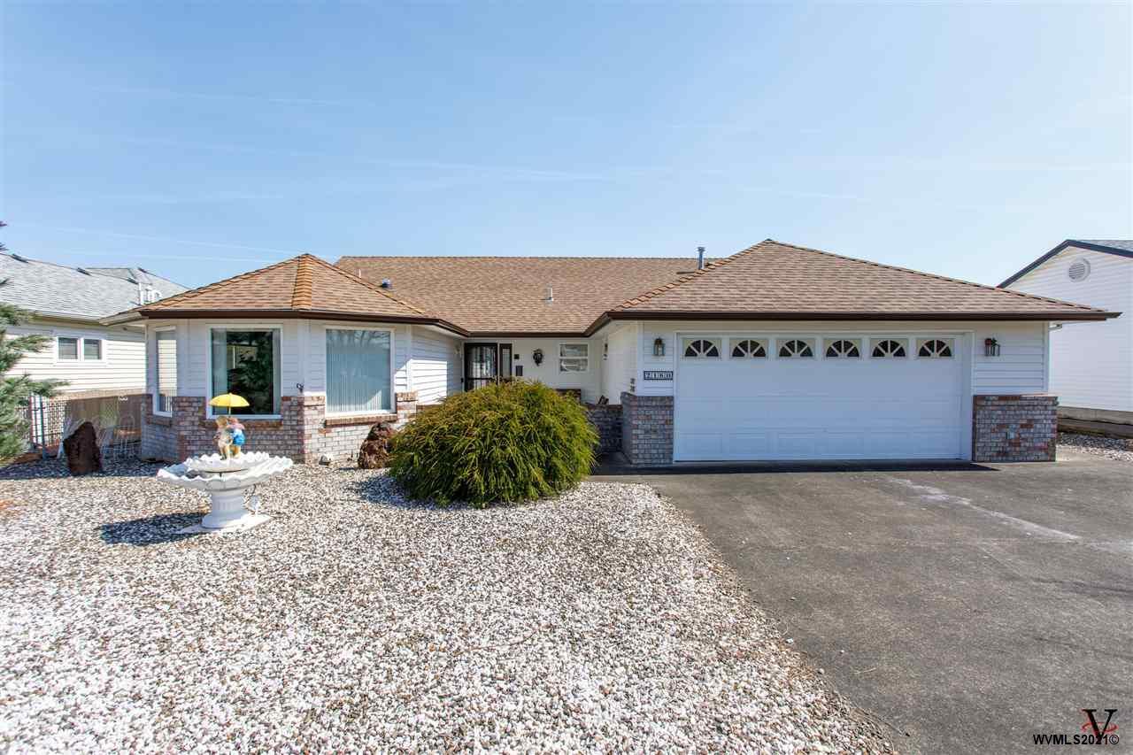 Property Photo: 2160 Heather Wy OR 97071