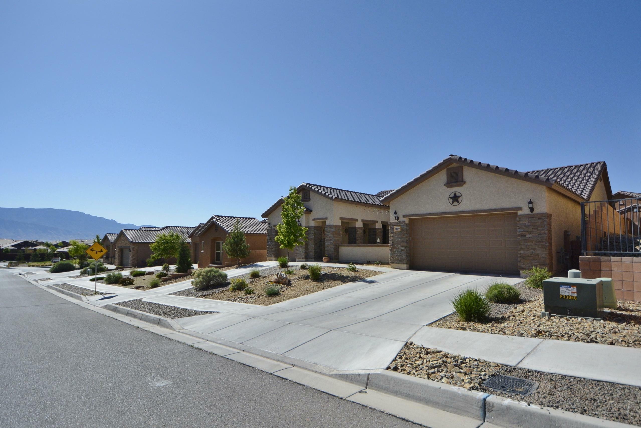 Property Photo:  3820 Tierra Vista Place NE  NM 87124 