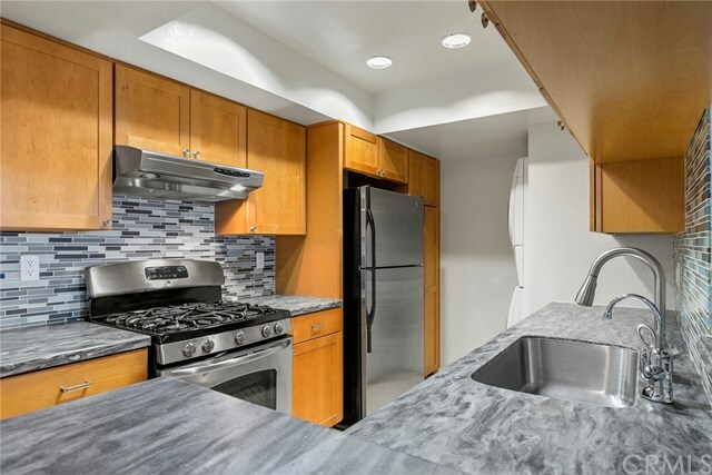 Property Photo:  460 Oak Street 310  CA 91204 