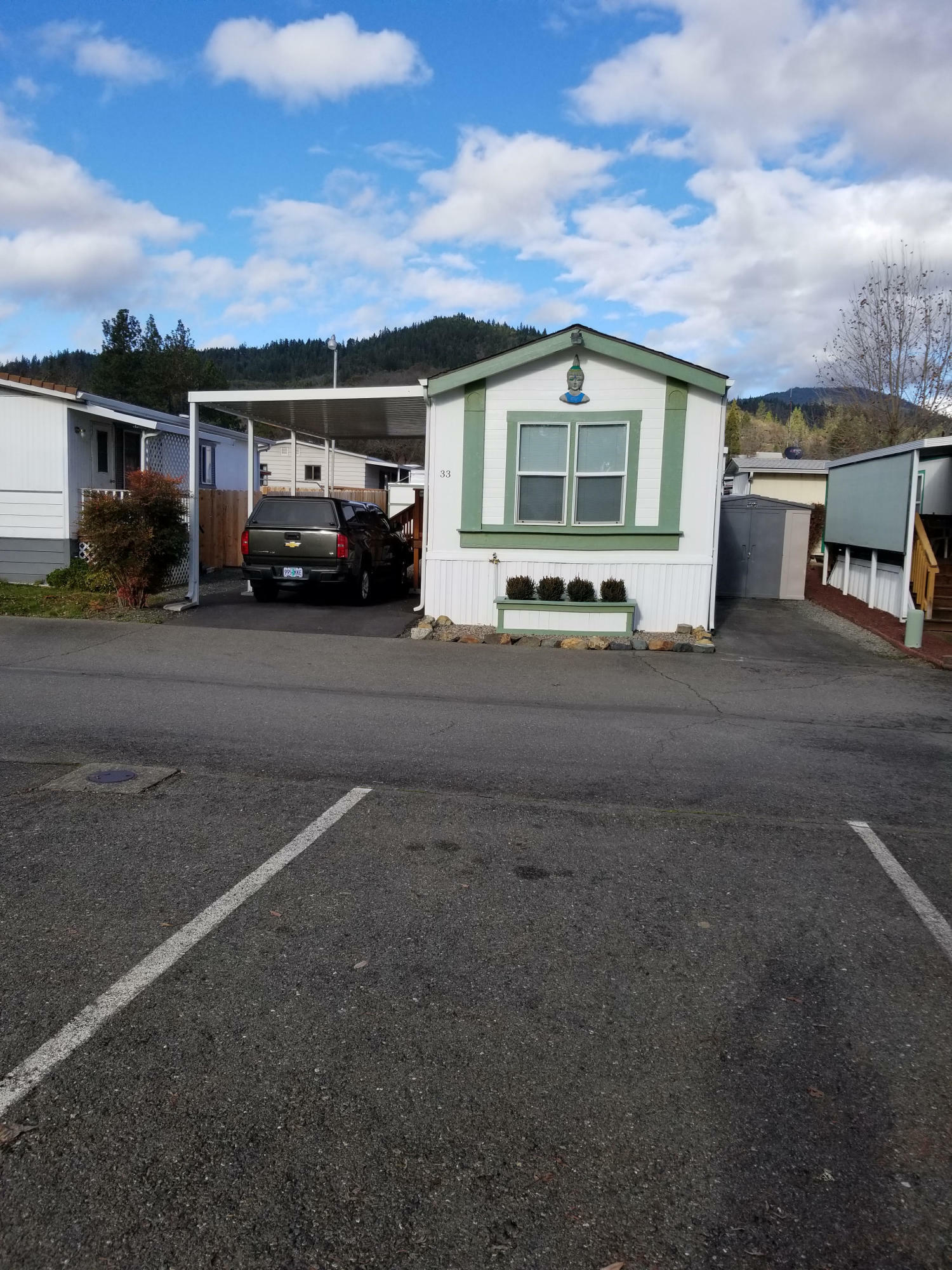 Property Photo:  2325 NW Highland Avenue Spc 33  OR 97526 