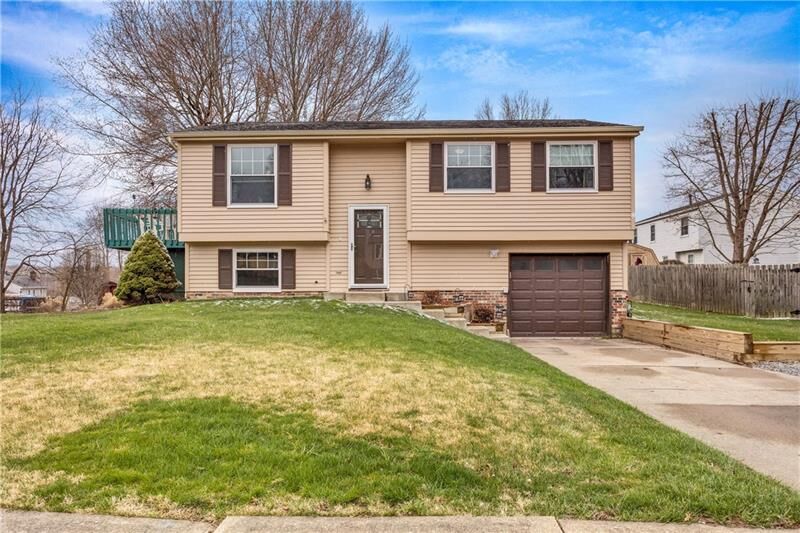 Property Photo:  420 Meade Dr  PA 15108 