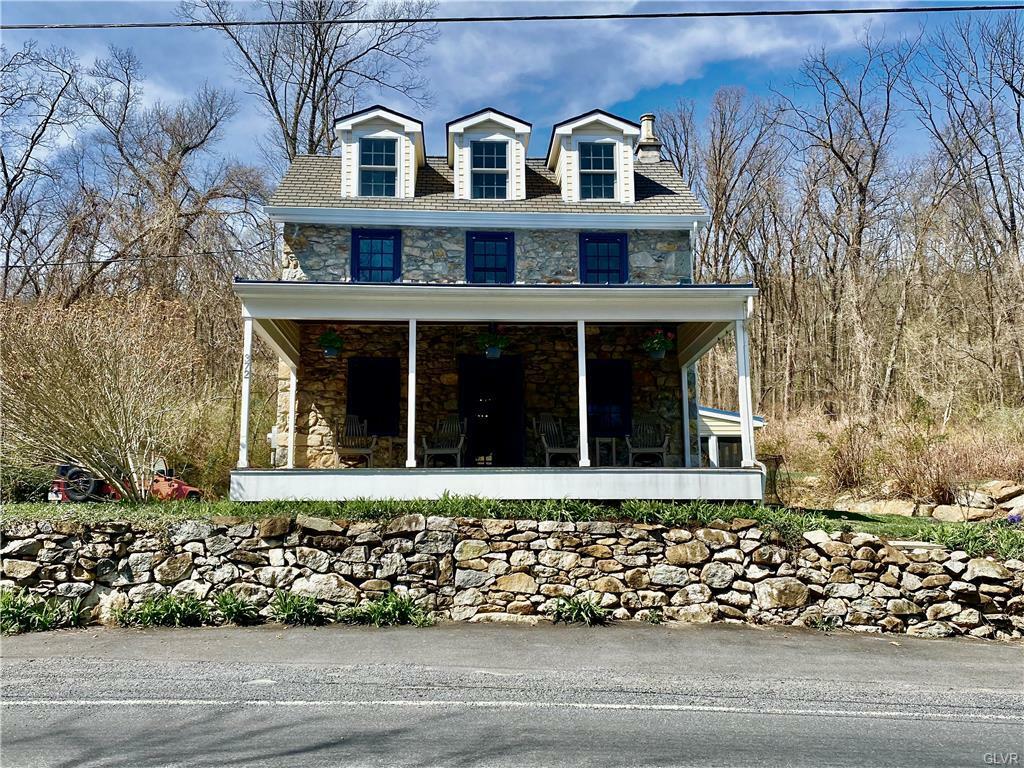 Property Photo:  372 Raubsville Road  PA 18042 