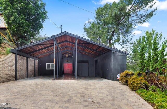 Property Photo:  600 Tamarac Drive  CA 91105 