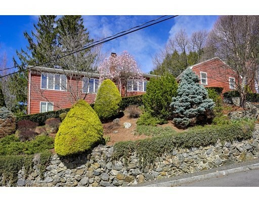 Property Photo: 6 Richmond Rd MA 02478