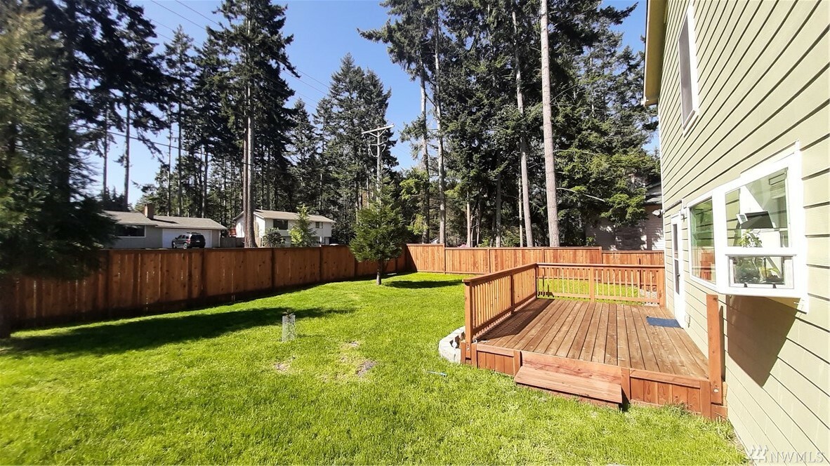 Property Photo:  924 Seamount Dr  WA 98363 