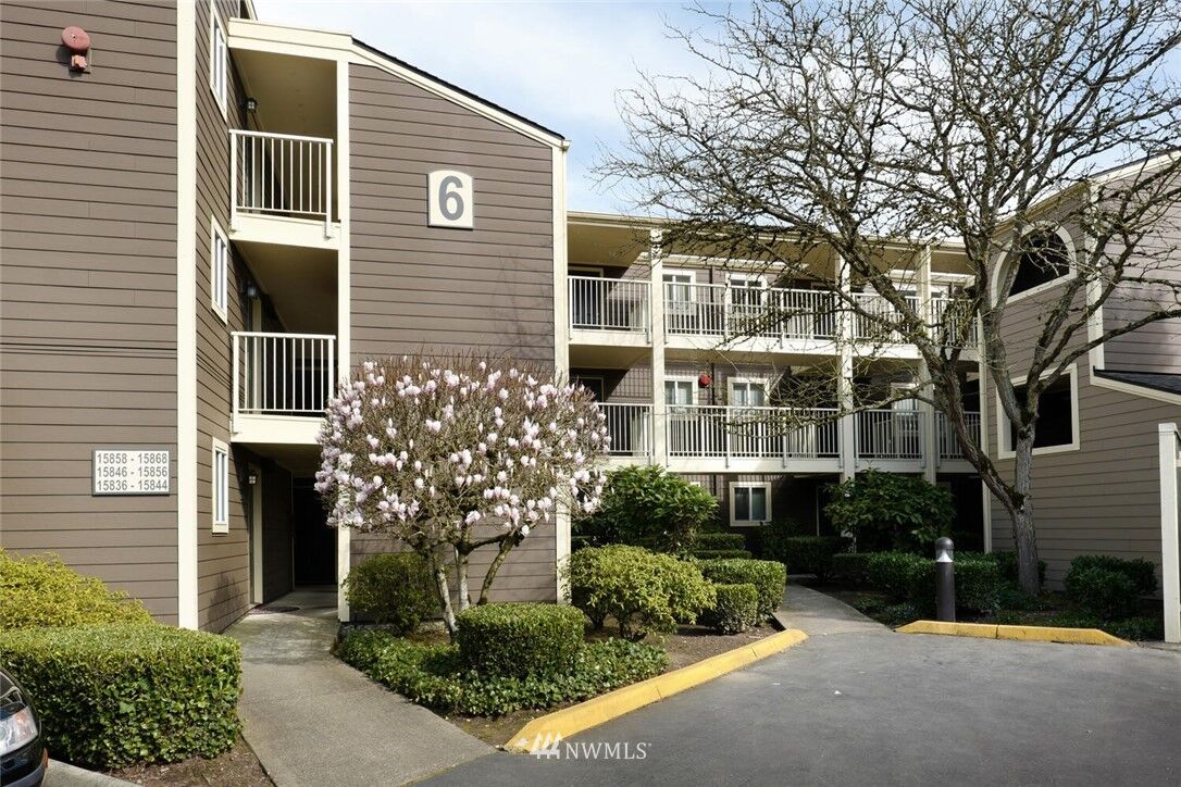 Property Photo: 15858 NE Leary Way 6-301 WA 98052