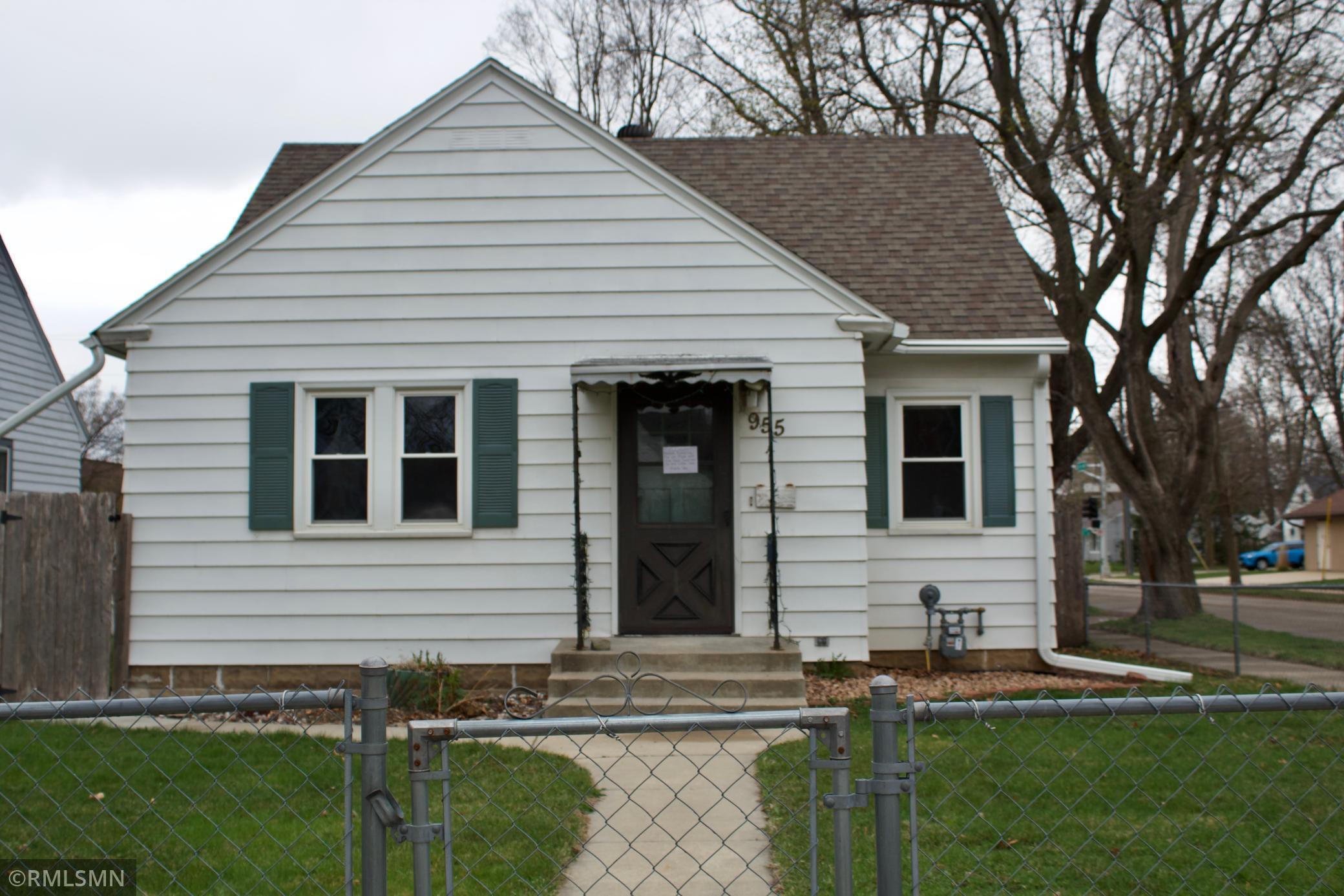 Property Photo: 955 12th Avenue NE MN 55906