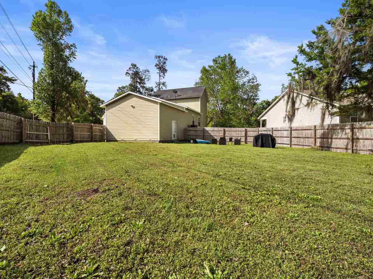 Property Photo:  301 Gawain Lane  FL 32301 