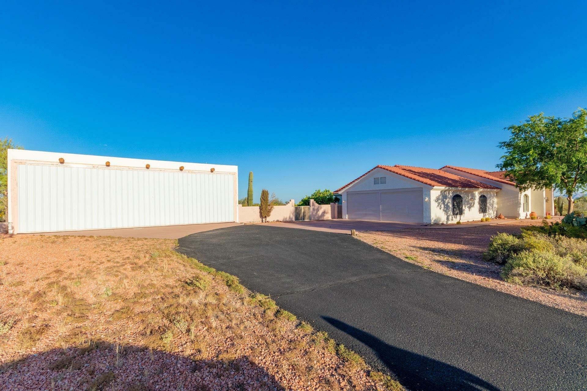 Property Photo: 37529 N 237th Avenue AZ 85342