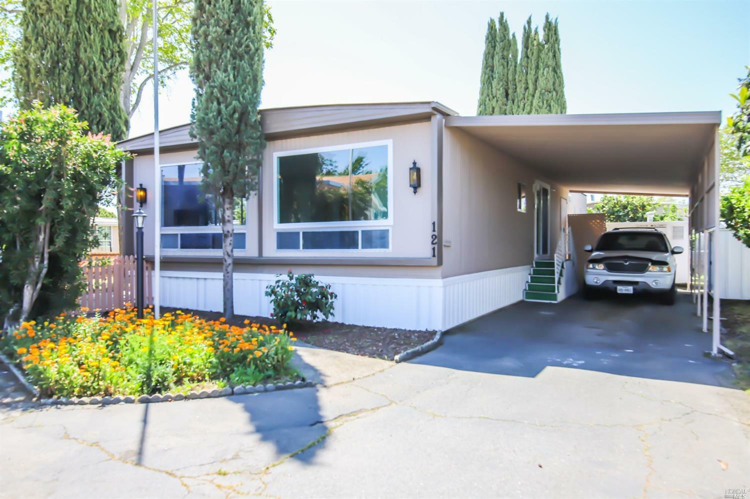 Property Photo:  121 Robin Street  CA 94558 