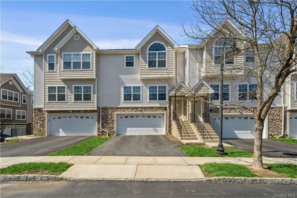 Property Photo: 6 Pavek Circle NY 10950