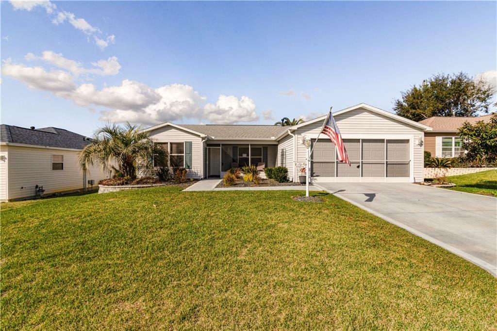 Property Photo:  17107 SE 96th Chapelwood Circle  FL 32162 