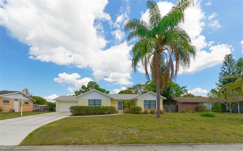 Property Photo:  2635 Davis Boulevard  FL 34237 