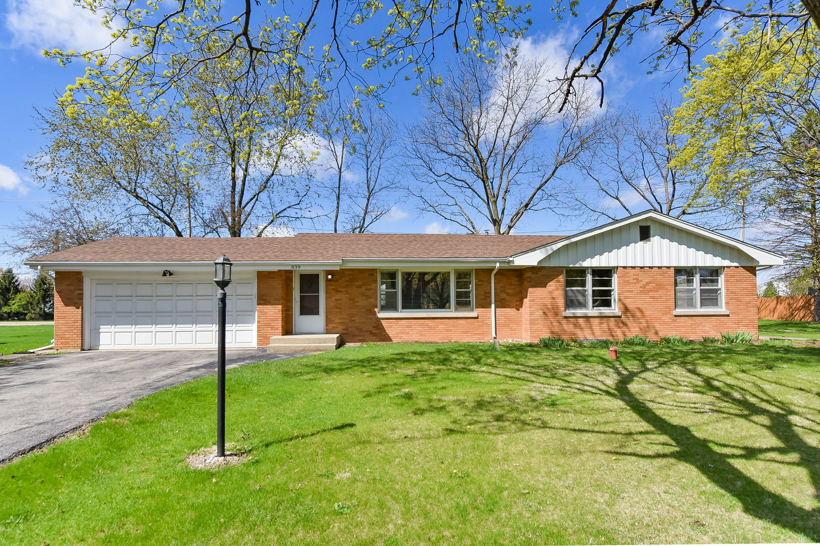 Property Photo:  839 Whitlock Avenue  IL 60506 