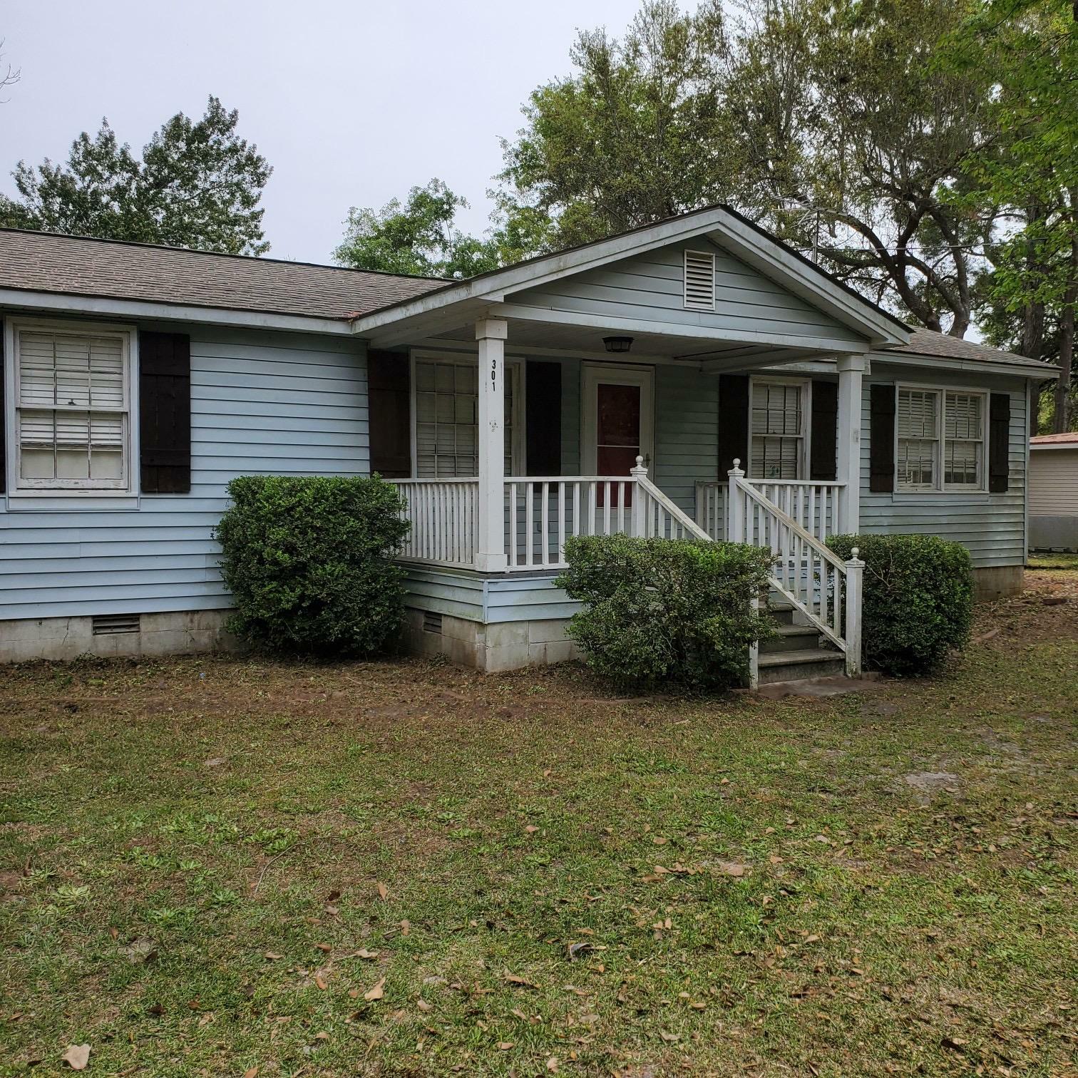 Property Photo:  301 Hilltop Drive  SC 29431 