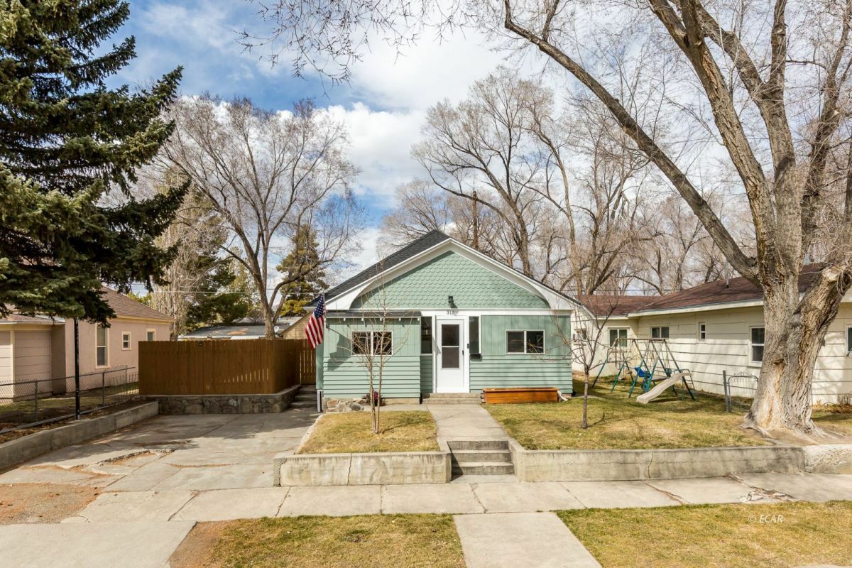 Property Photo:  315 Oak Street  NV 89801 