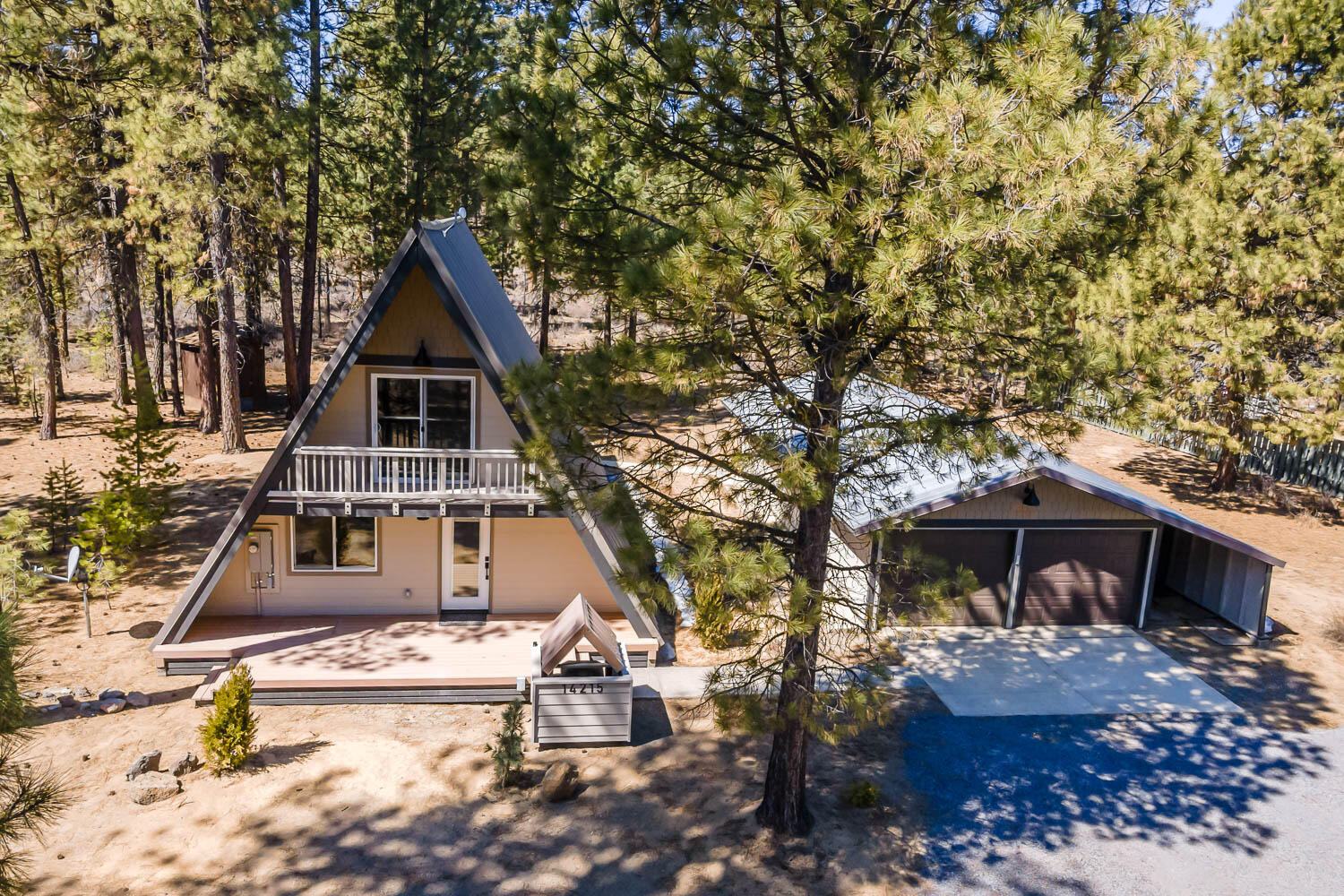 Property Photo: 14215 Whitewater Loop OR 97739