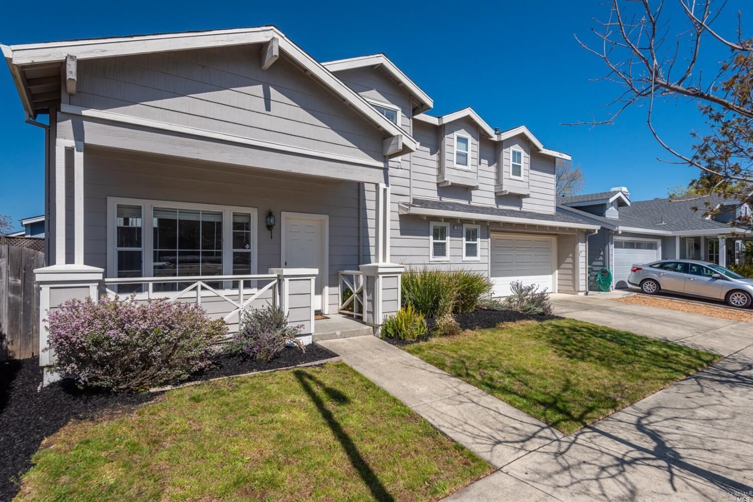 Property Photo:  