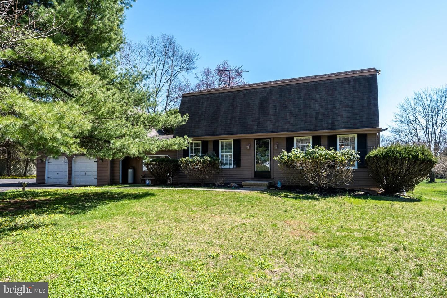 Property Photo:  4693 Lower Mountain Road  PA 18938 