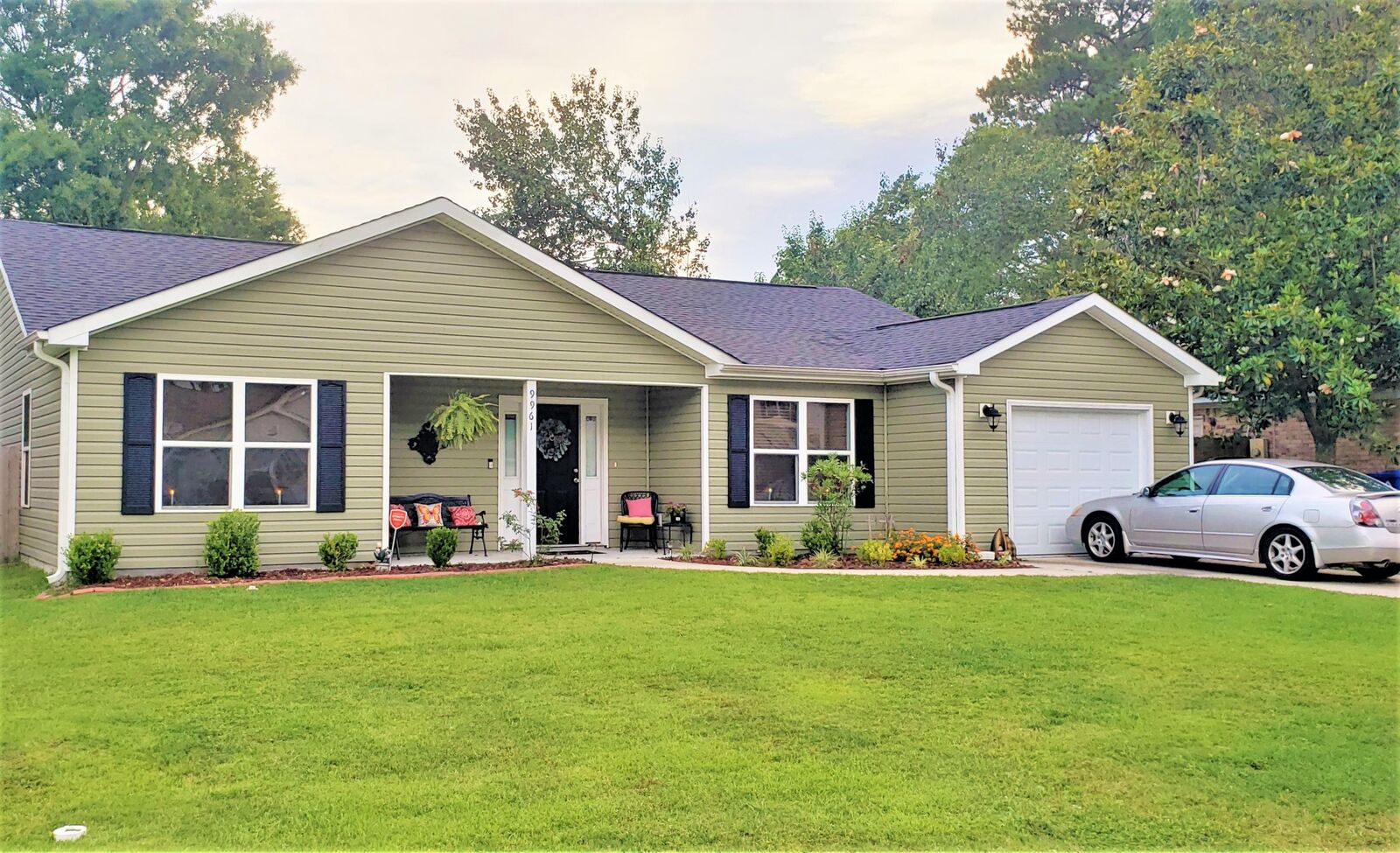 Property Photo: 9961 Levenshall Drive SC 29456