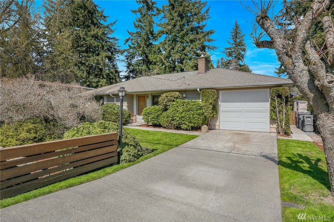 Property Photo:  1034 SW 116th St  WA 98146 