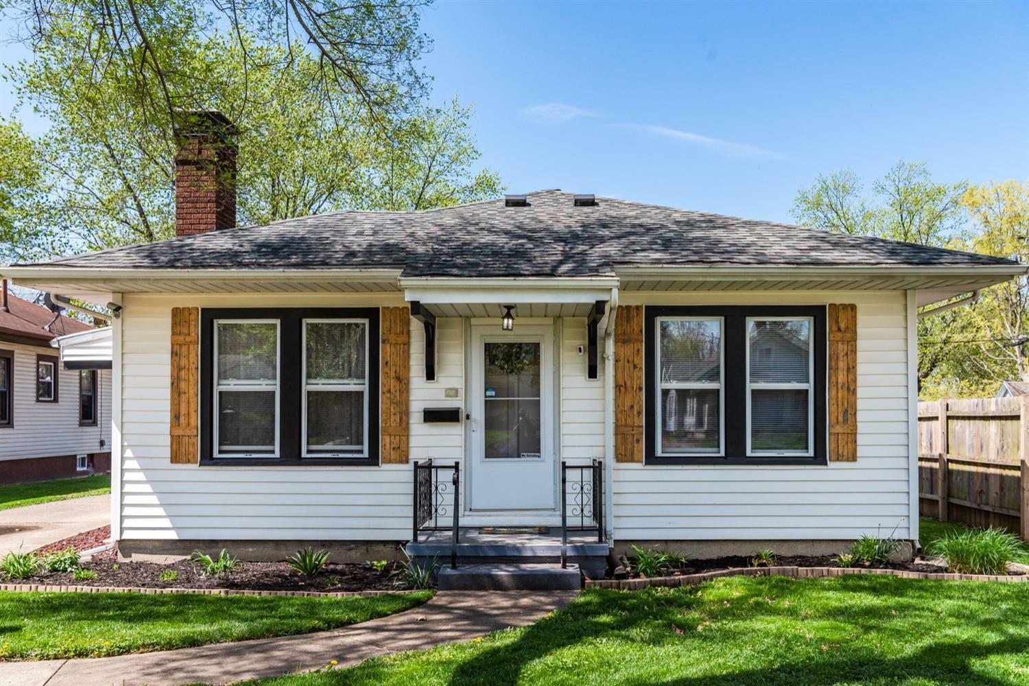 Property Photo:  412 Franklin St  OH 45042 