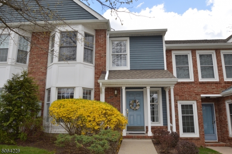 Property Photo:  12 Heatherwood Ct  NJ 07866 