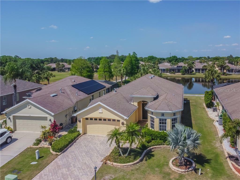 Property Photo:  1007 Emerald Dunes Drive  FL 33573 