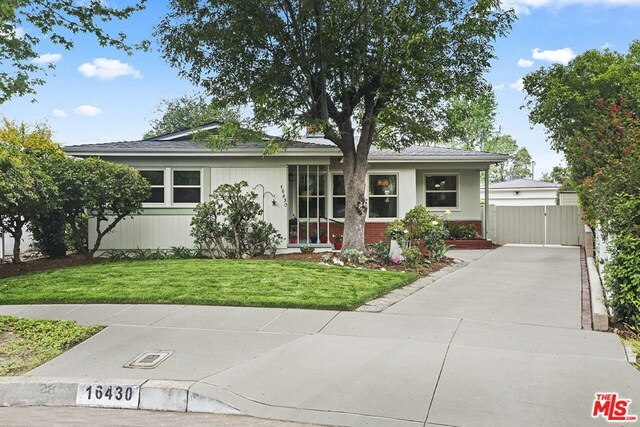 Property Photo:  16430 Hamlin Street  CA 91406 