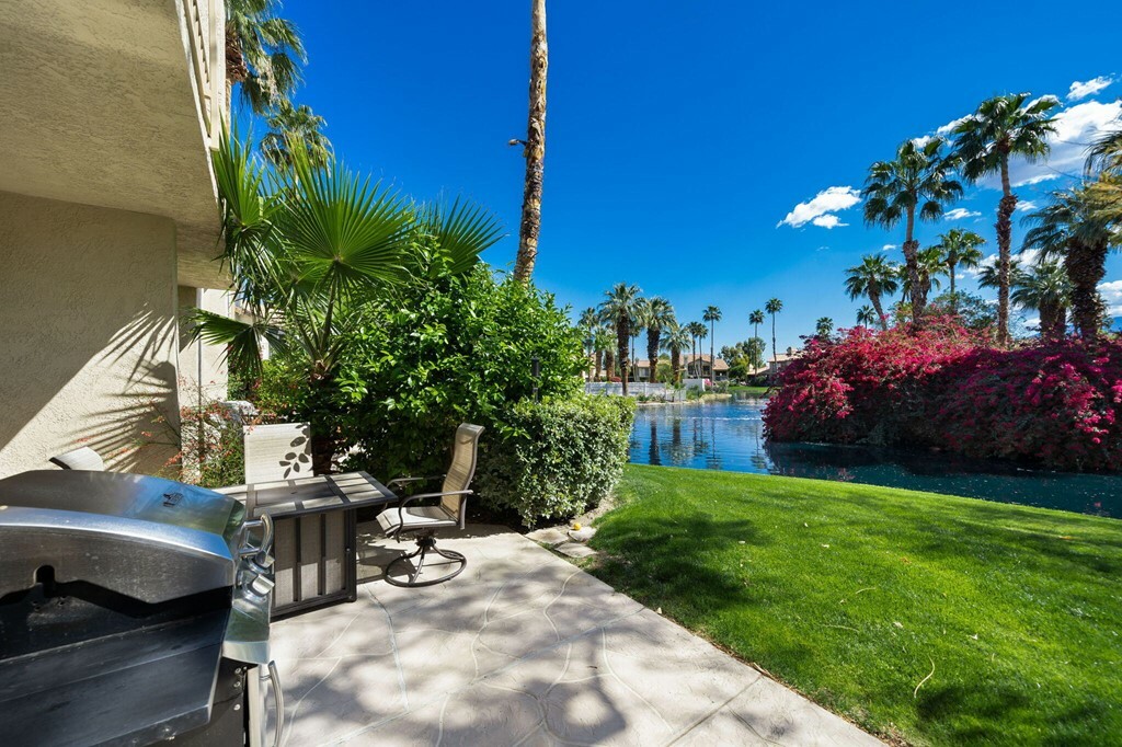 Property Photo: 54541 Tanglewood CA 92253