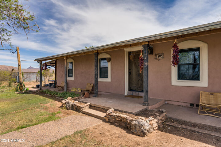 Property Photo:  1205 E Jackrabbit Trail  AZ 85607 