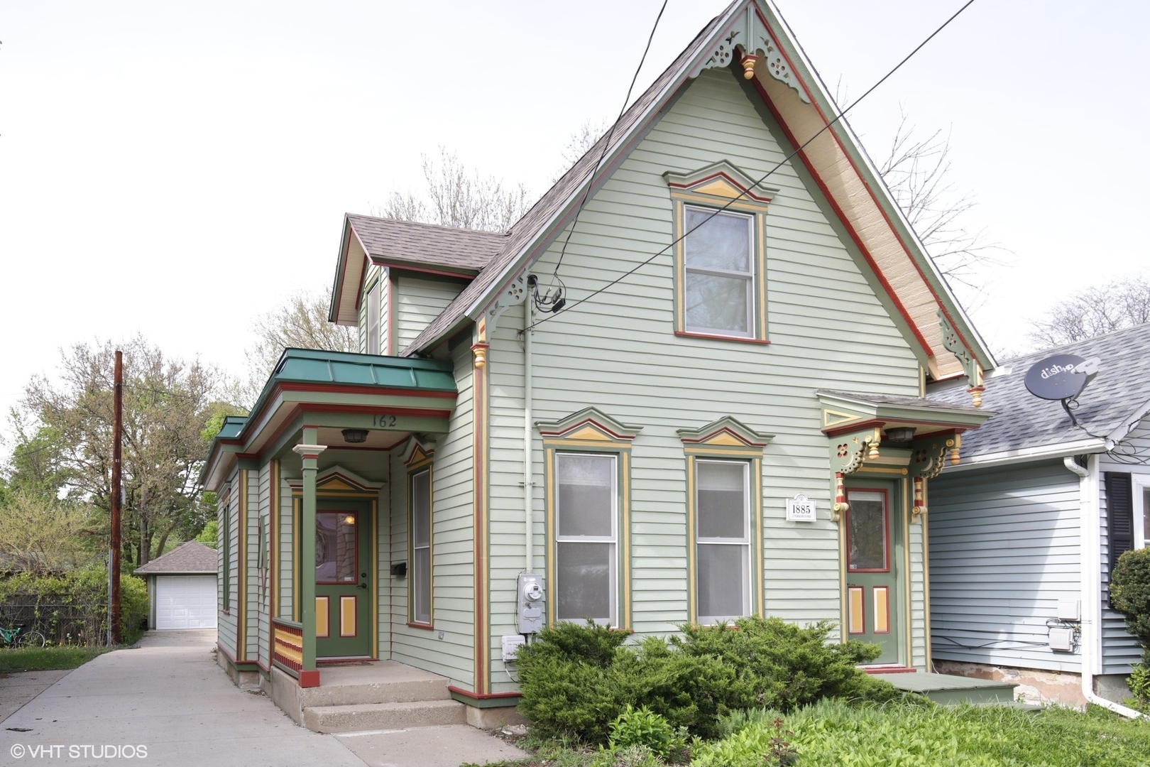 Property Photo:  162 Summit Street  IL 60120 