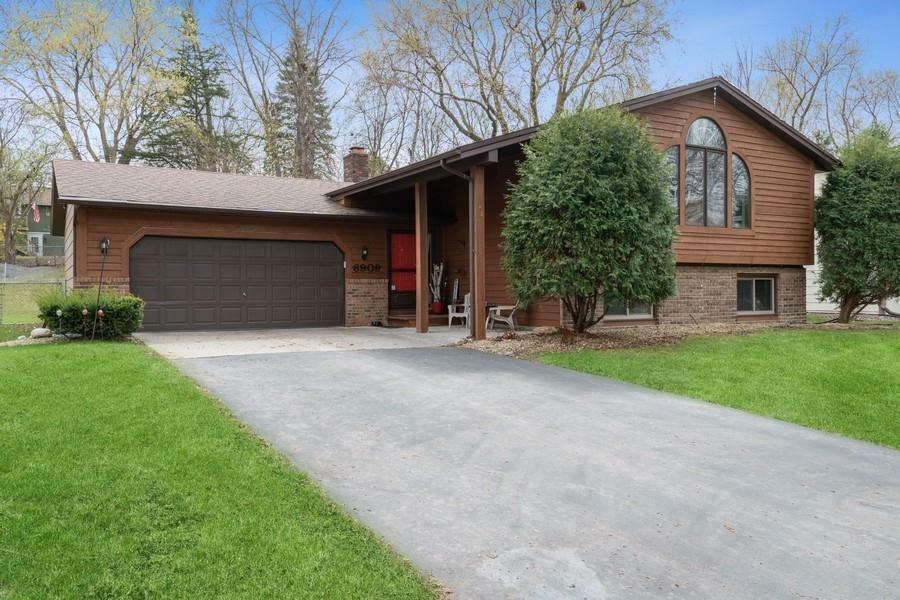 6909 Crest Drive  Maple Grove MN 55311 photo