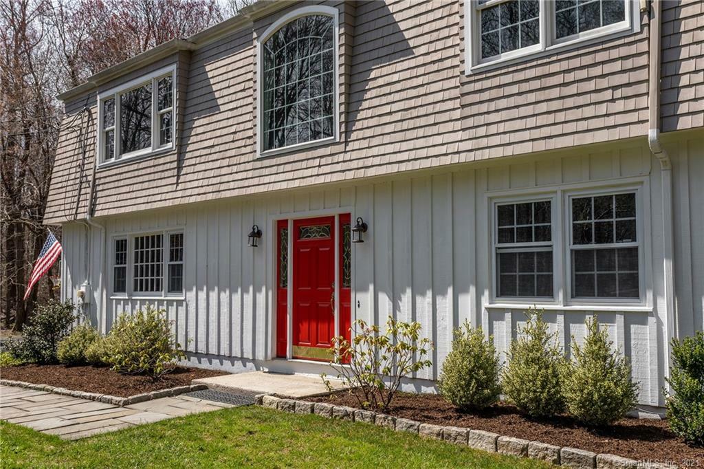 Property Photo:  237 Linden Tree Road  CT 06897 