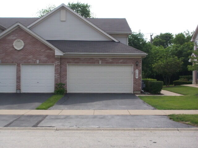 Property Photo: 780 Stonewall Court IL 60173