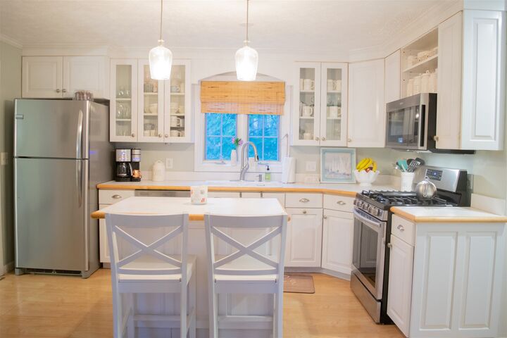 Property Photo:  15 Peterson Circle  NH 03303 