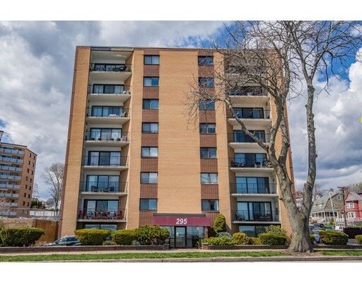 Property Photo: 295 Lynn Shore Dr 106 MA 01902
