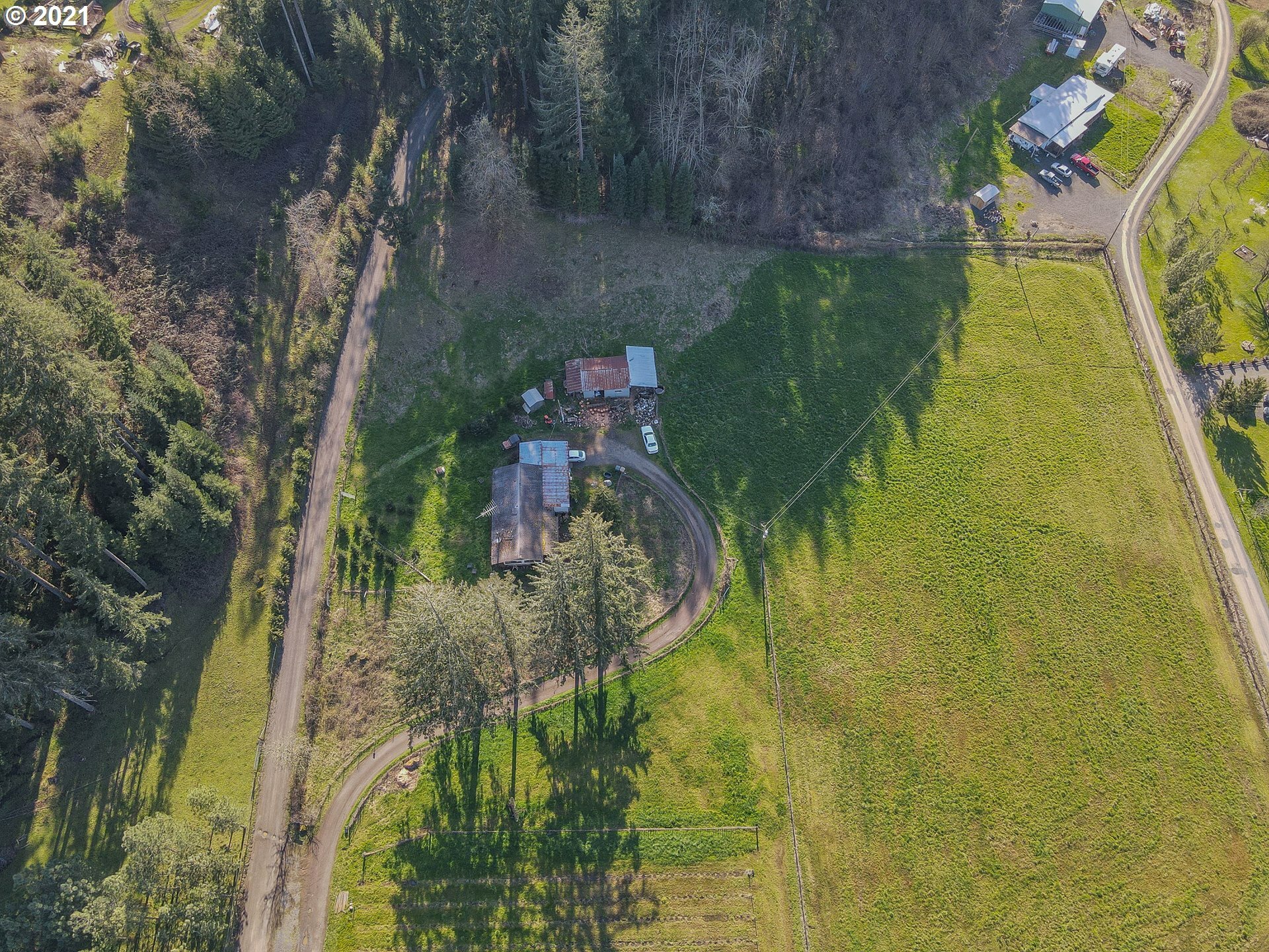 Property Photo: 29192 Santiam Hwy OR 97386