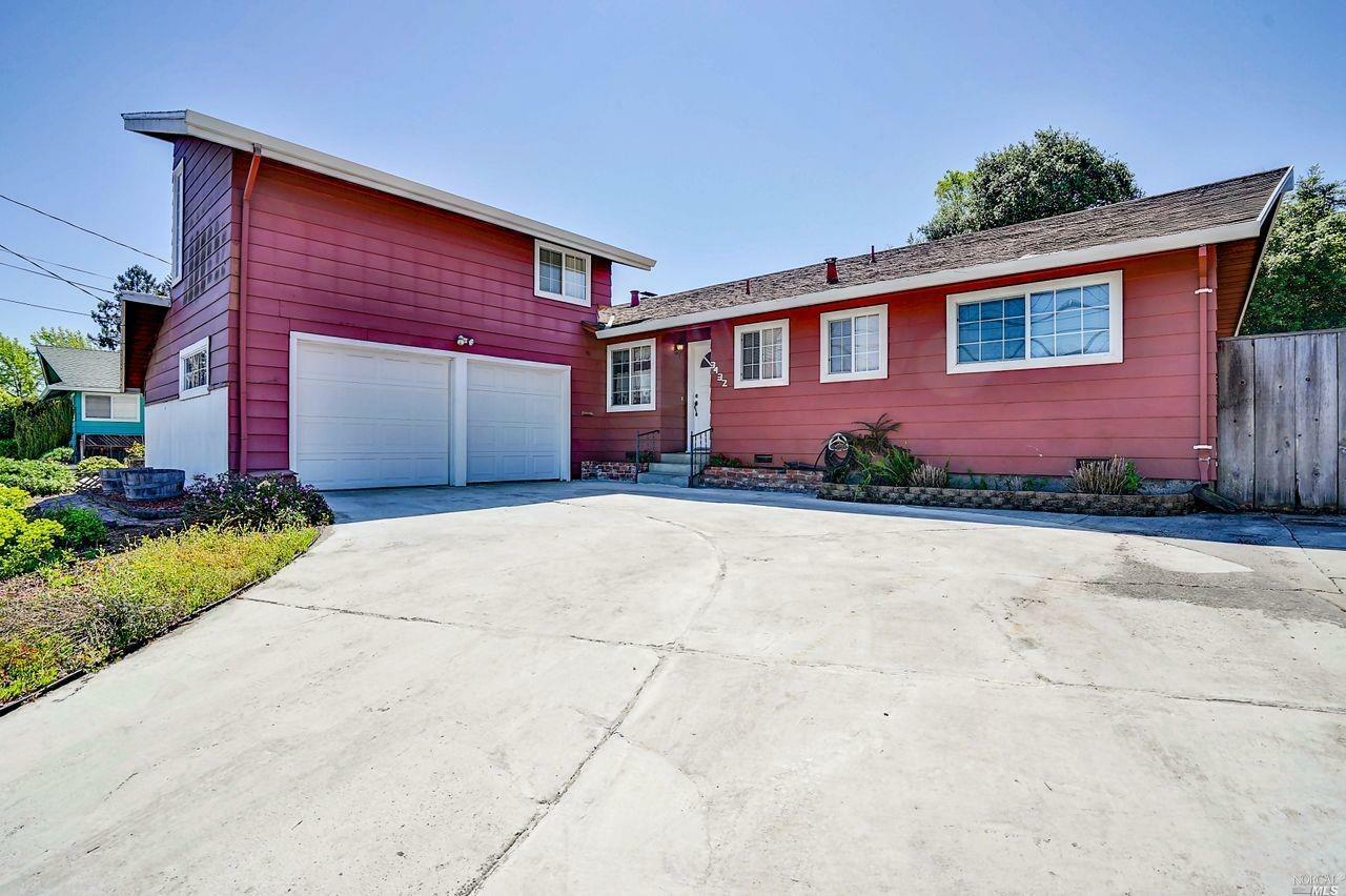 Property Photo:  3432 Hoen Avenue  CA 95405 