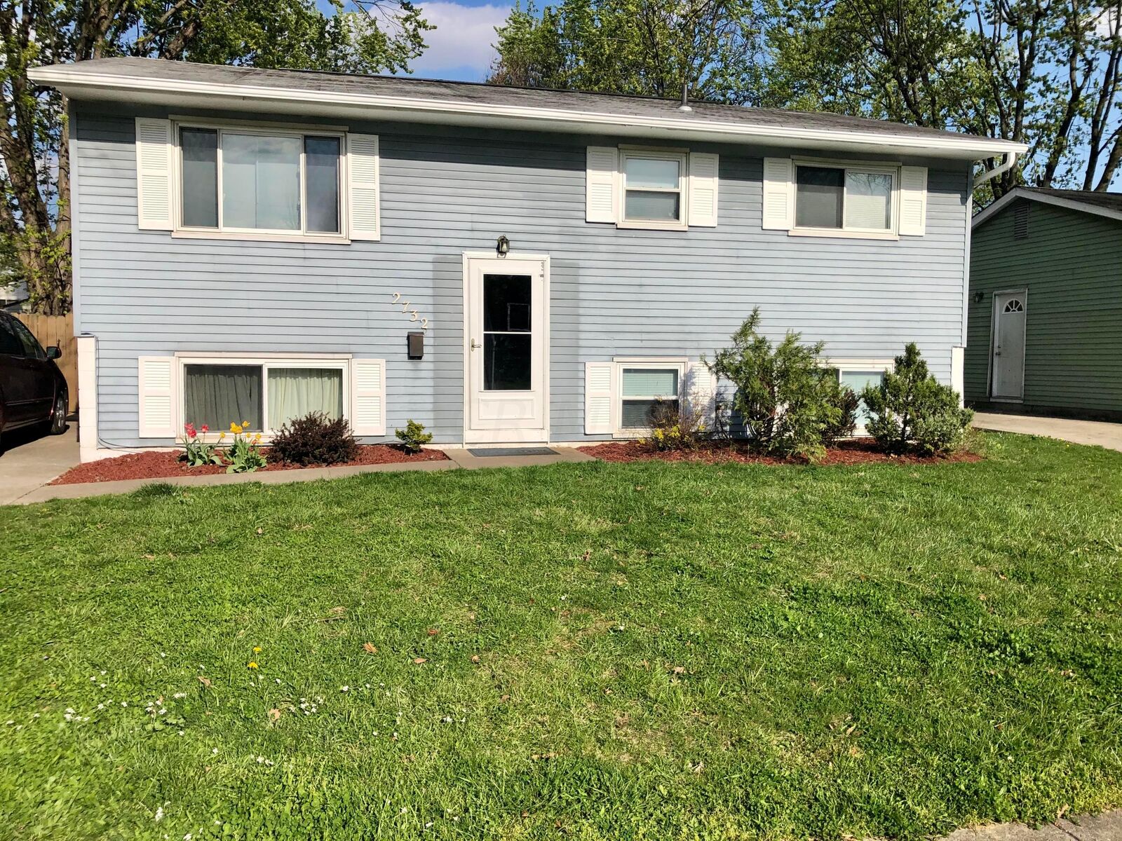 Property Photo: 2732 Glenbriar Street OH 43232