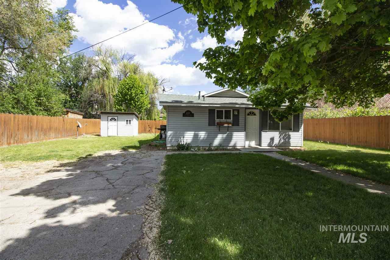 Property Photo:  227 S 15th  ID 83661-0000 