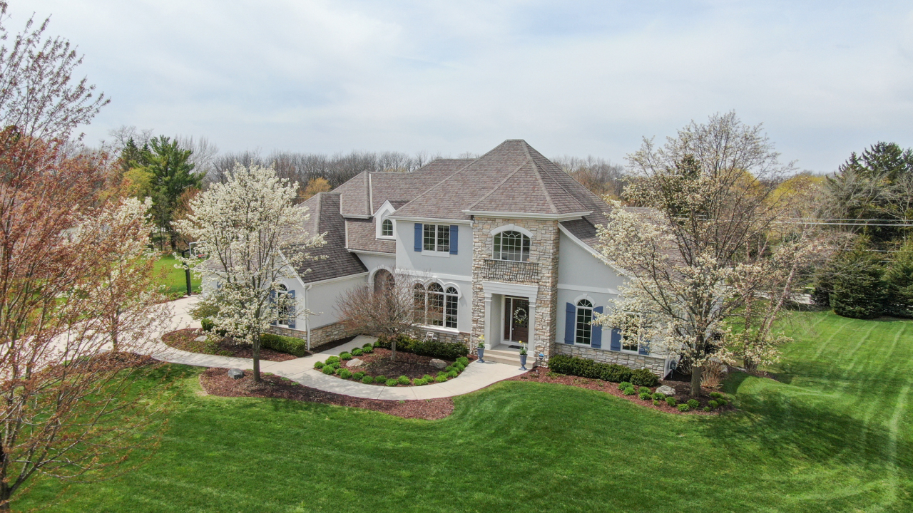 Property Photo: W239n7647 Sun Valley Ct WI 53089
