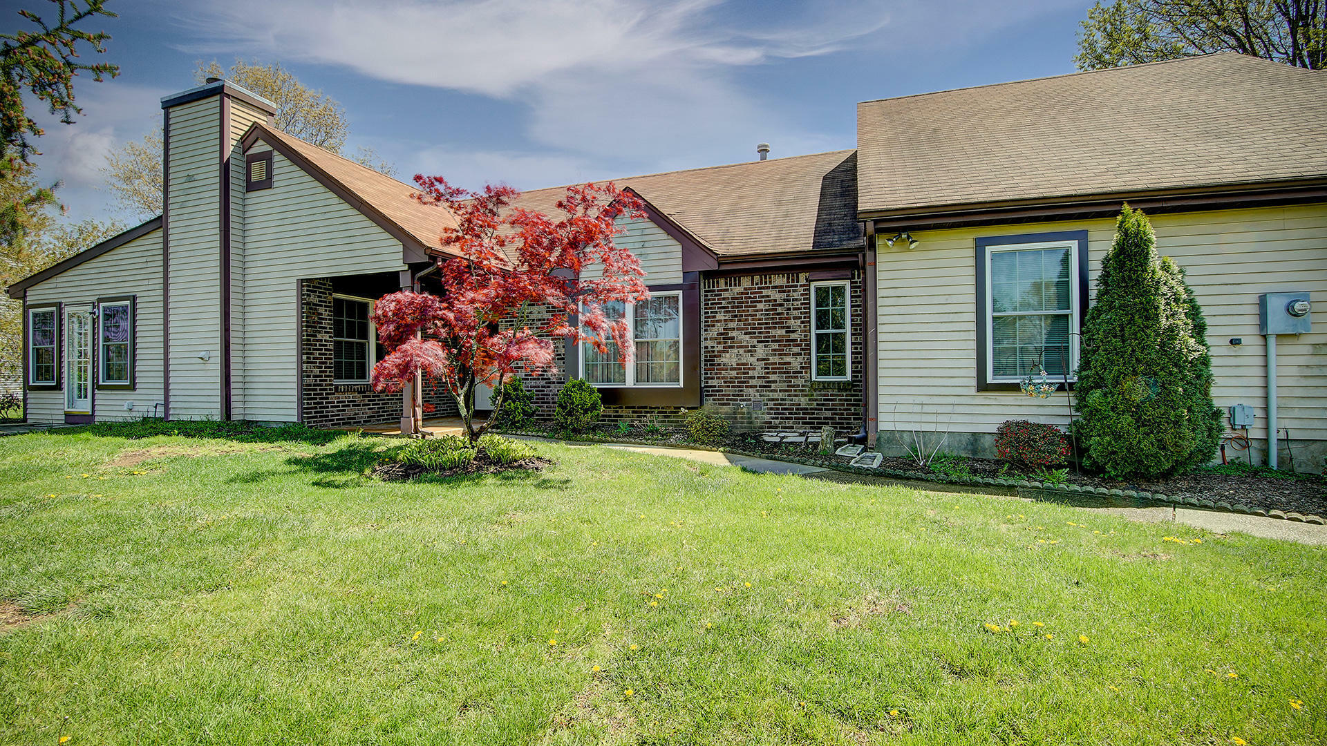 Property Photo: 5 Banbury Court NJ 08831