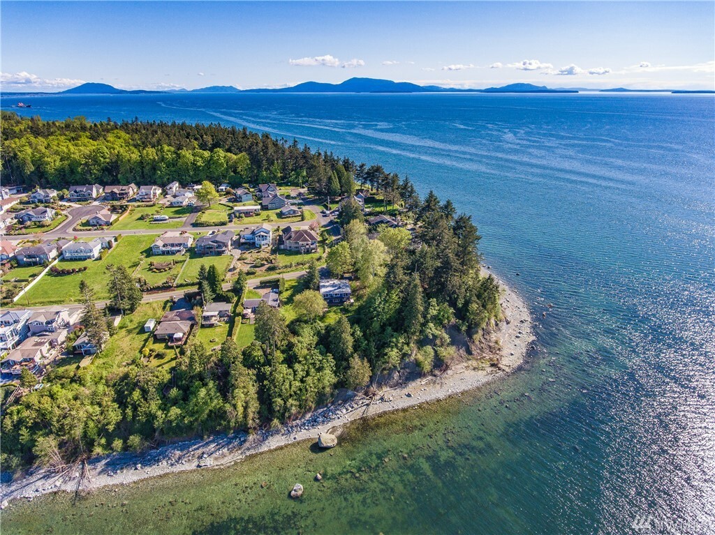 Property Photo: 6877 Holeman Ave WA 98230
