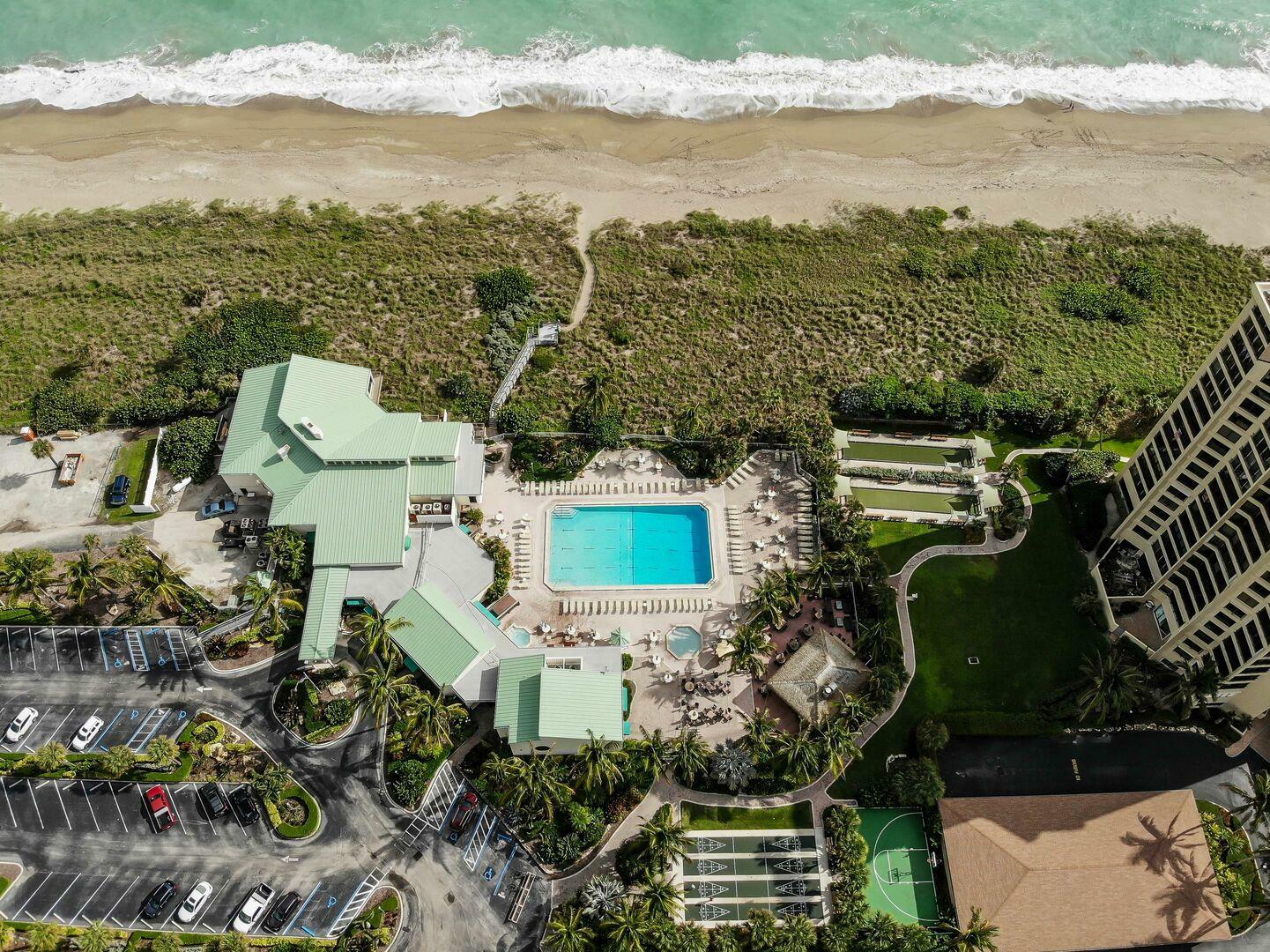 Property Photo:  2400 S Ocean Drive Cc1011  FL 34949 