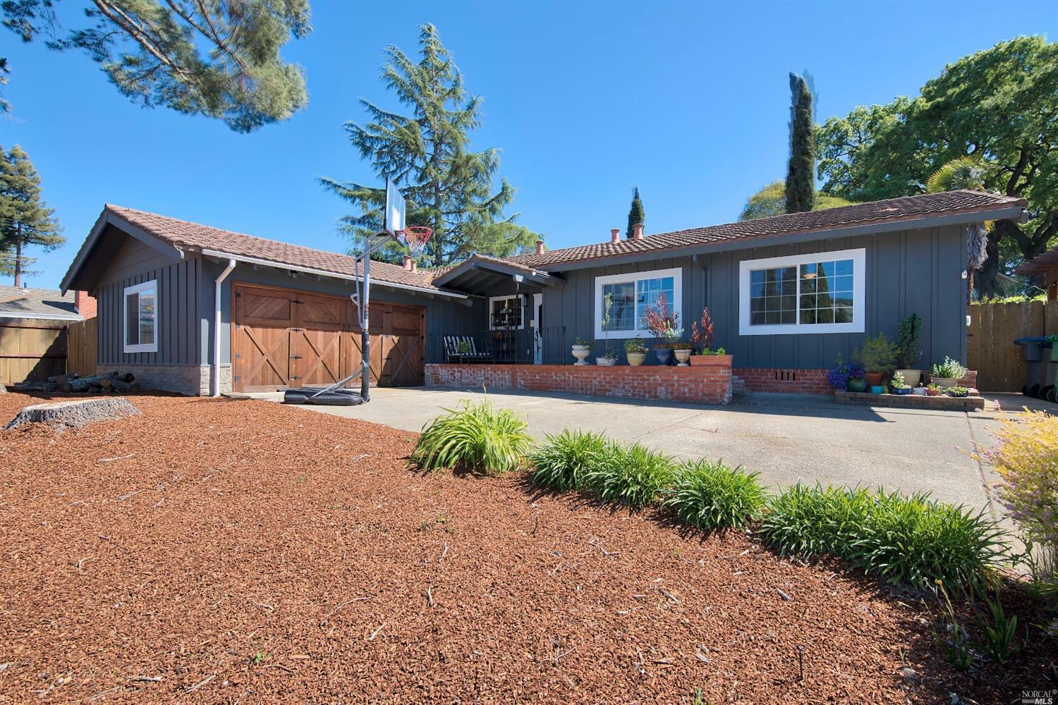 Property Photo:  3 Devonshire Drive  CA 94947 