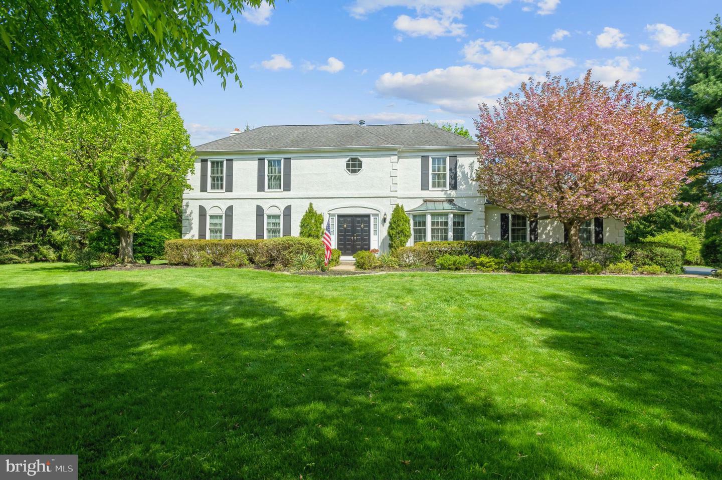 Property Photo:  26 Saratoga Drive  NJ 08550 