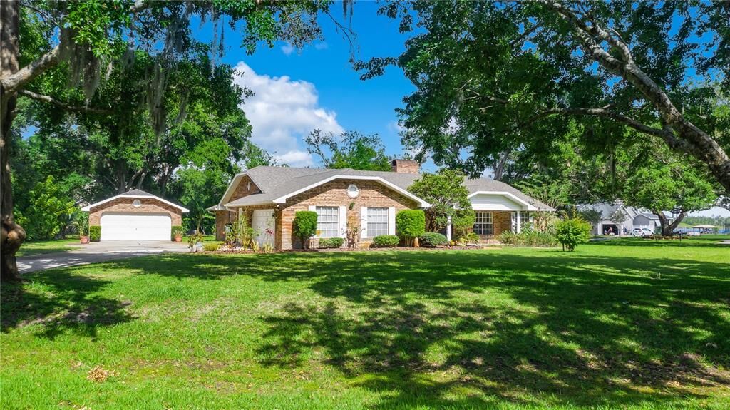 Property Photo:  14278 Country Estate Drive  FL 34787 